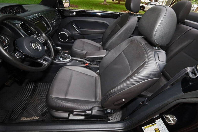 2013 Volkswagen Beetle Convertible