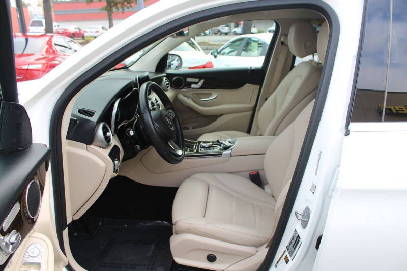 2019 Mercedes-Benz GLC GLC 300