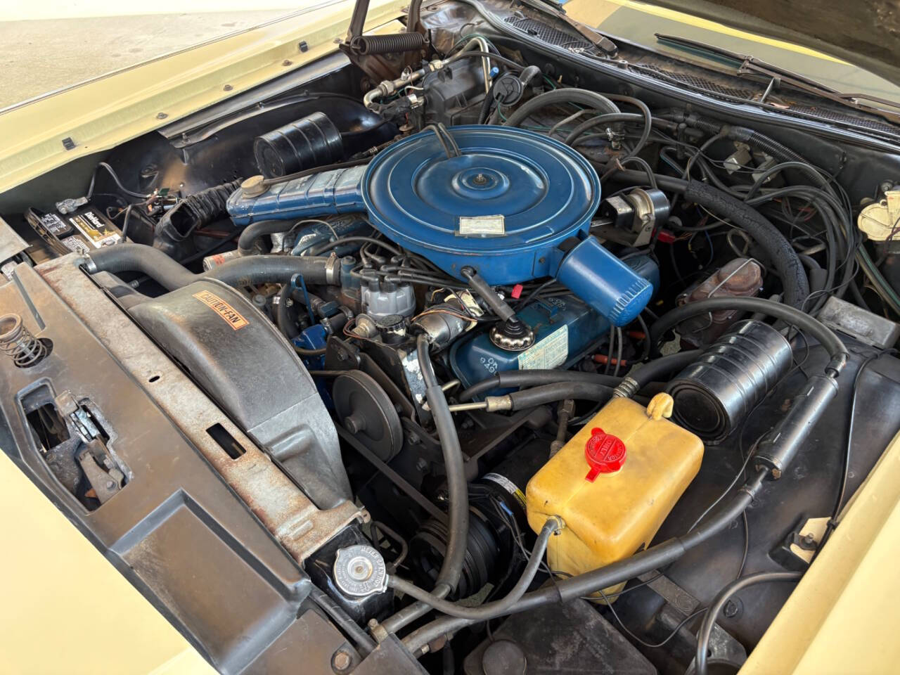 1976 Lincoln Continental 39