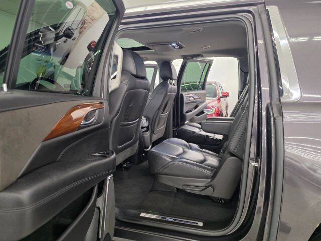 2018 Cadillac Escalade ESV Luxury