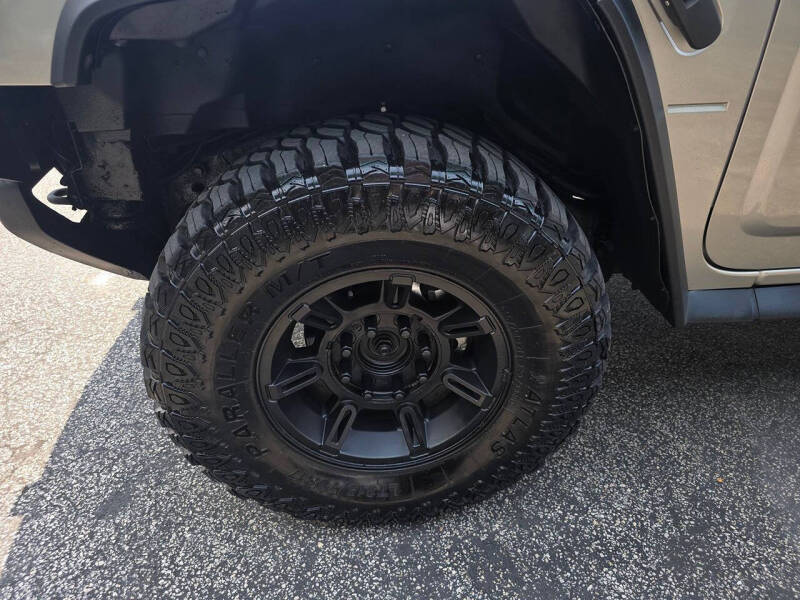 2003 HUMMER H2 Lux Series