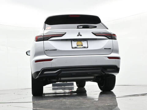 2026 Mitsubishi Outlander LE