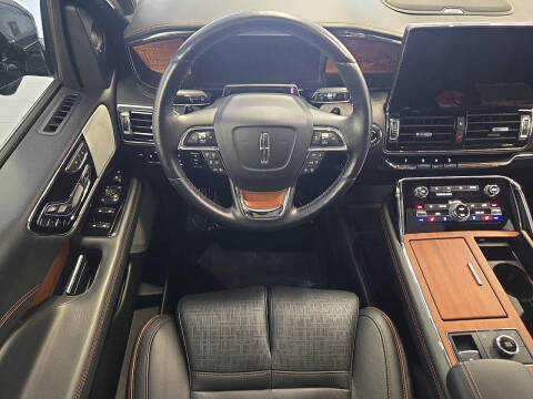 2023 Lincoln Navigator L Black Label