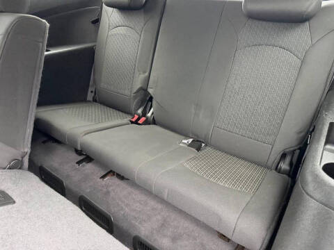 2011 Chevrolet Traverse LT