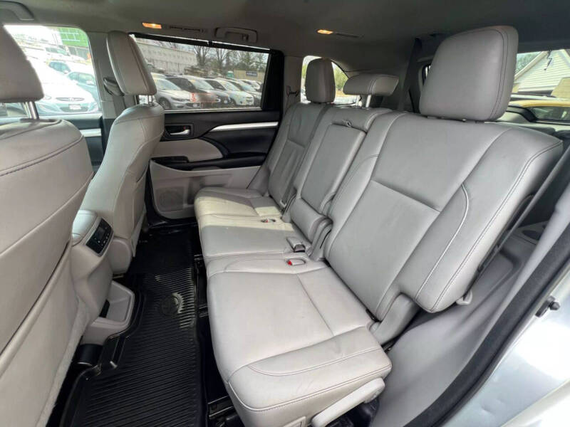 2017 Toyota Highlander