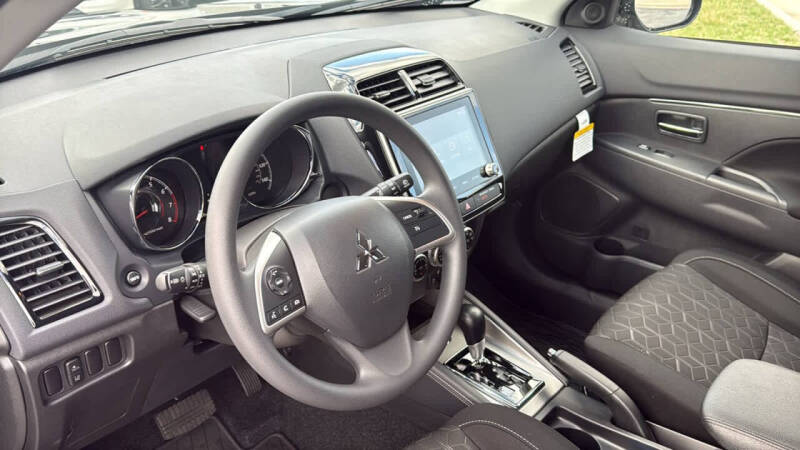 2026 Mitsubishi Outlander Sport ES