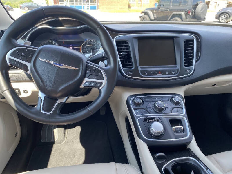 2015 Chrysler 200 C