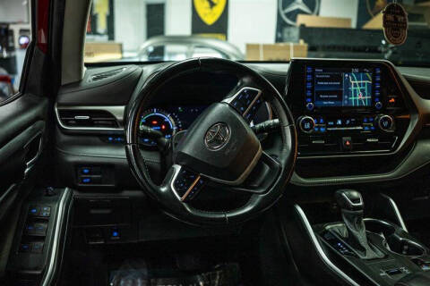 2022 Toyota Highlander Hybrid XLE