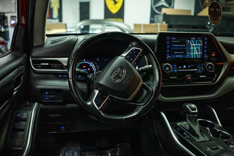 2022 Toyota Highlander Hybrid XLE