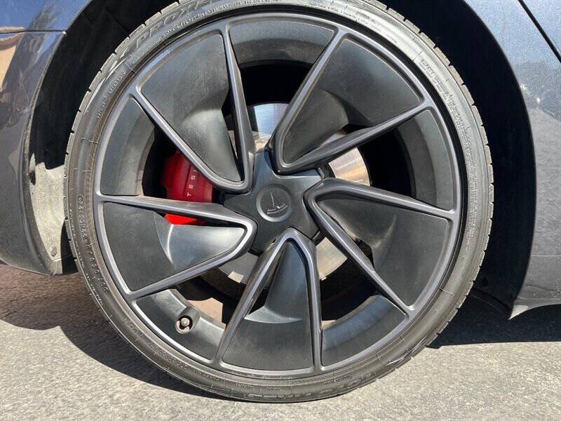 2024 Tesla Model 3 Performance