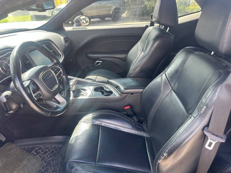 2015 Dodge Challenger SXT Plus