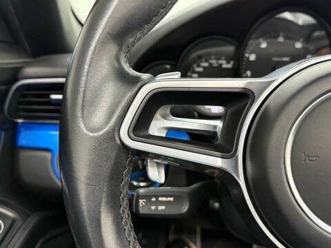 2017 Porsche 911 Carrera