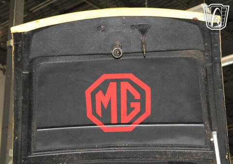 1975 MG B