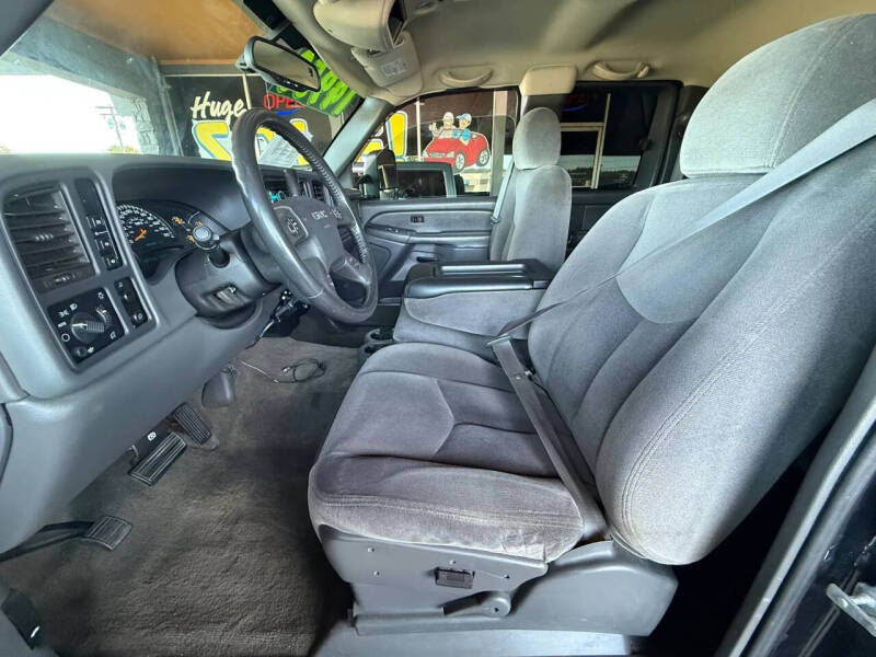 2005 GMC Sierra 2500HD