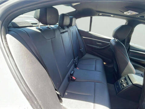 2017 BMW 3 Series 330e iPerformance