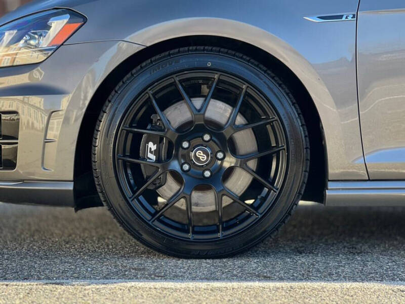 2016 Volkswagen Golf R