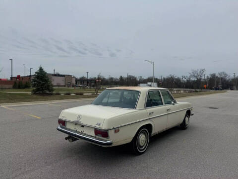 1968 Mercedes-Benz 240-Class