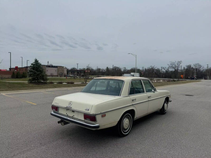 1968 Mercedes-Benz 240-Class