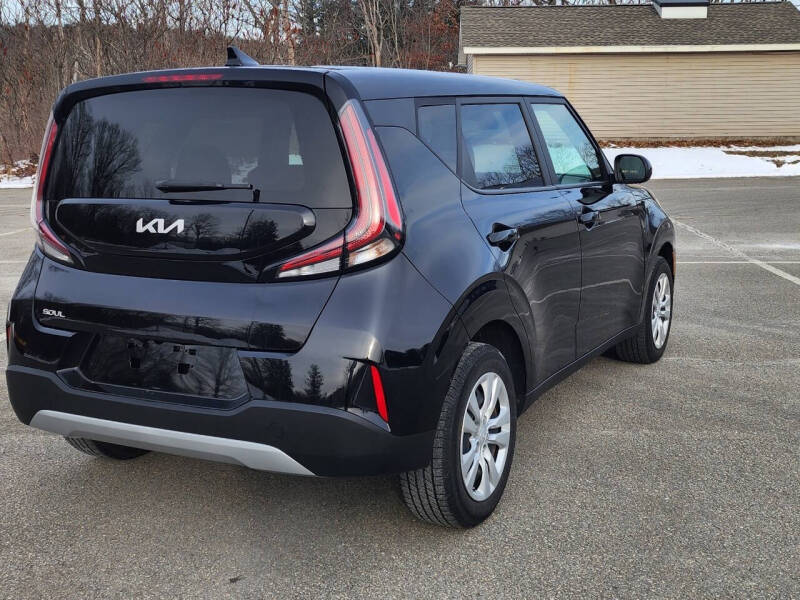 2023 Kia Soul LX
