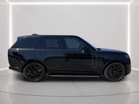2025 Land Rover Range Rover P550e SE