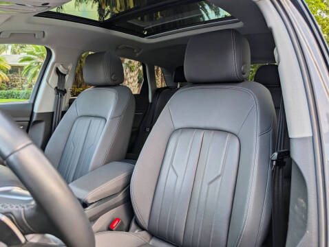 2021 Audi e-tron quattro Premium