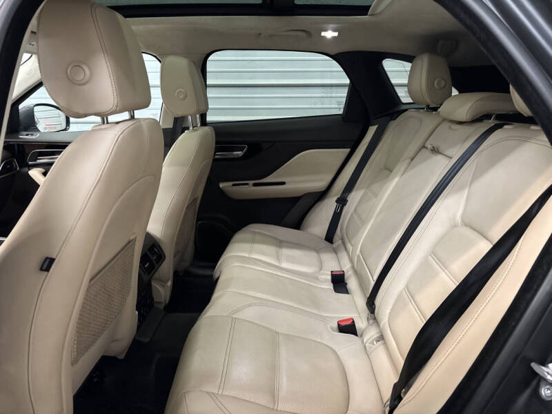 2019 Jaguar F-PACE 25t Prestige