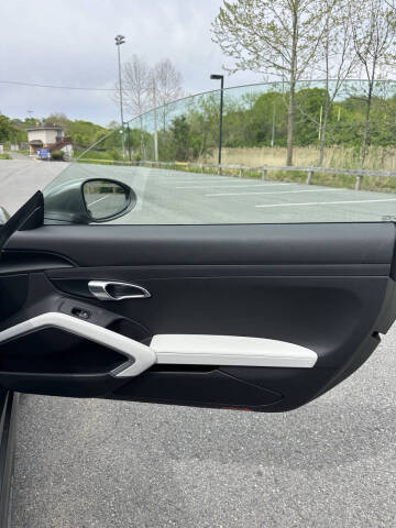 2024 Porsche 718 Cayman Style Edition