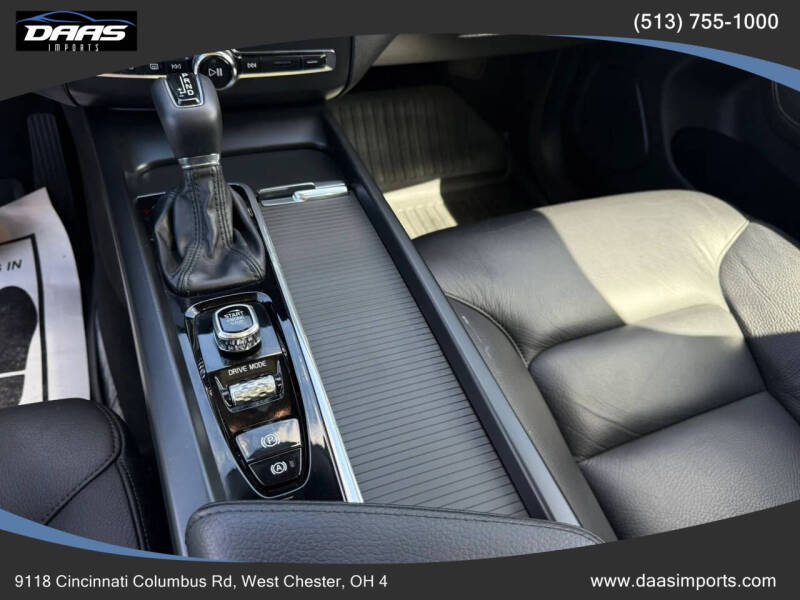 2020 Volvo XC60 T5 Momentum