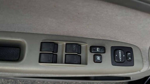 2004 Toyota Camry LE V6