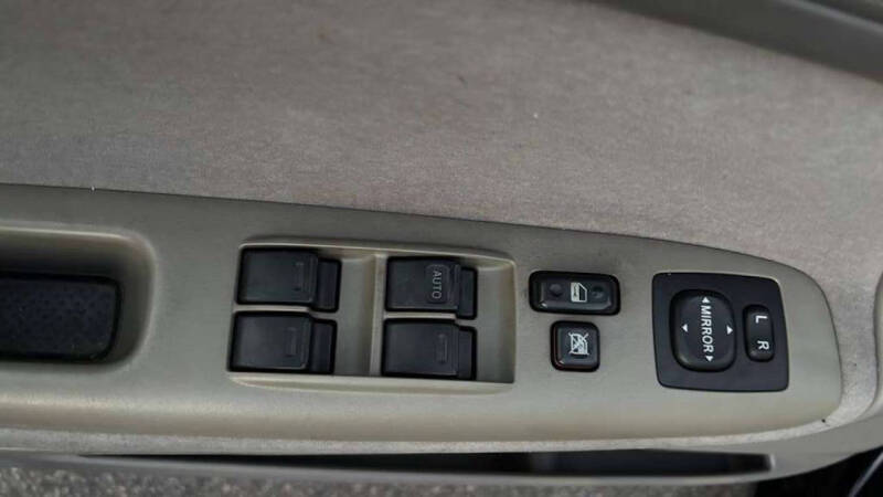 2004 Toyota Camry LE V6