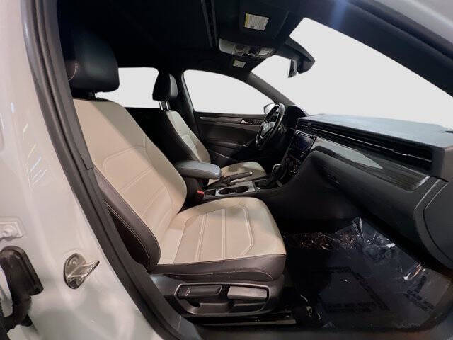 2021 Volkswagen Passat R-Line