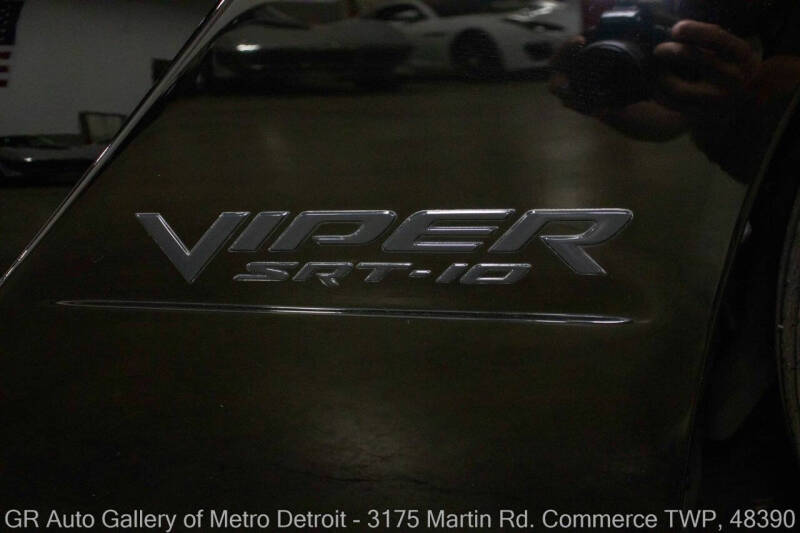2004 Dodge Viper SRT-10