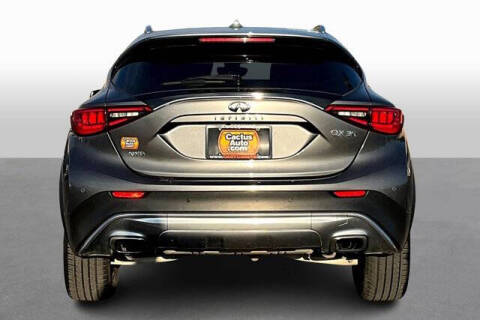 2017 Infiniti QX30 Premium