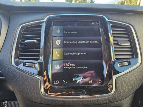 2017 Volvo XC90 T6 Momentum