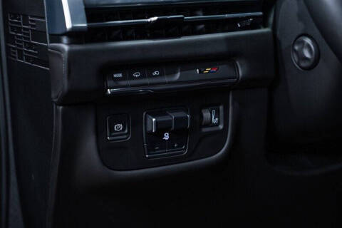 2025 Cadillac Escalade-V