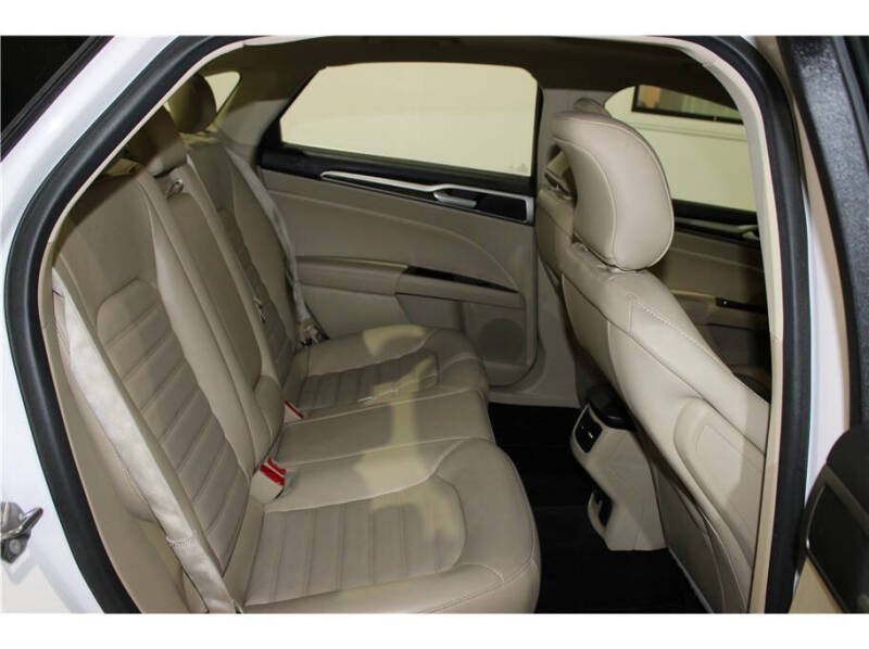 2015 Ford Fusion Hybrid SE