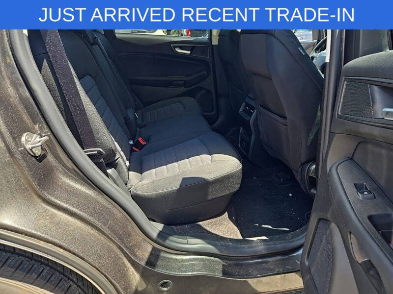 2020 Ford Edge SE