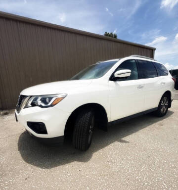 2017 Nissan Pathfinder SL