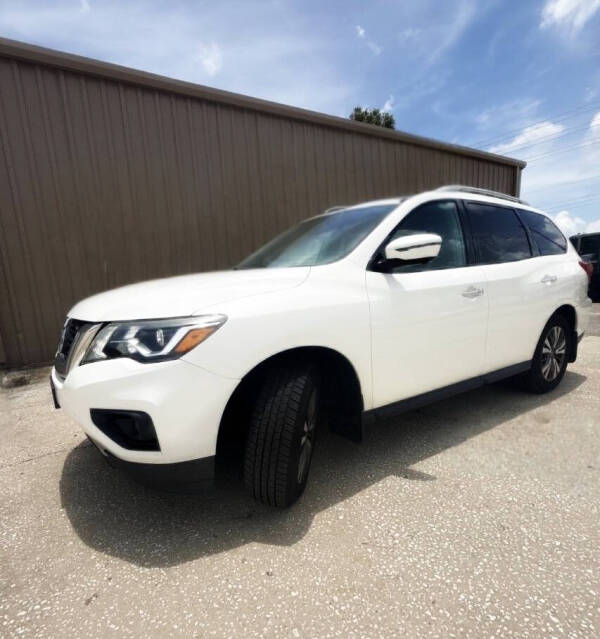 2017 Nissan Pathfinder SL