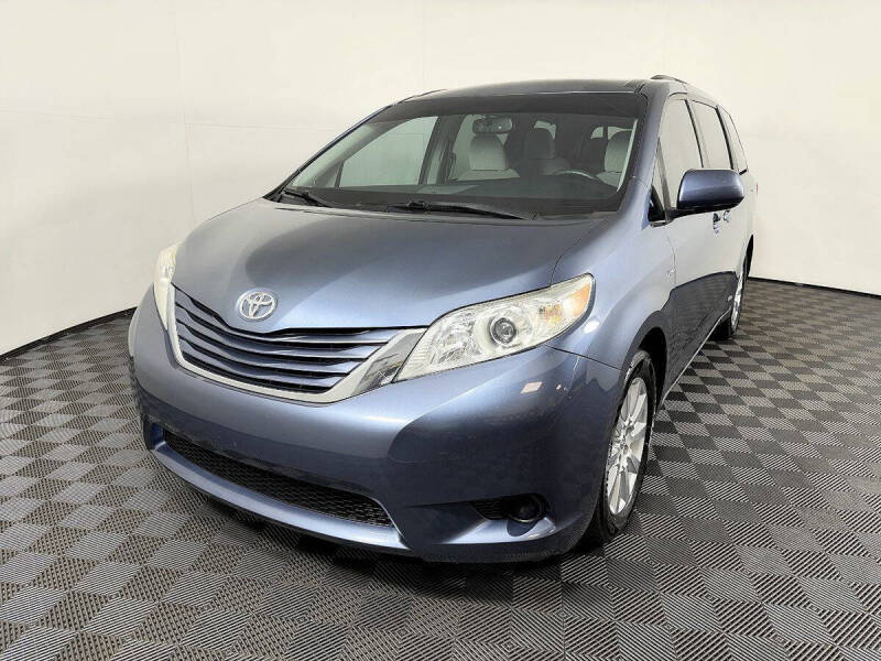 2017 Toyota Sienna LE 7-Passenger