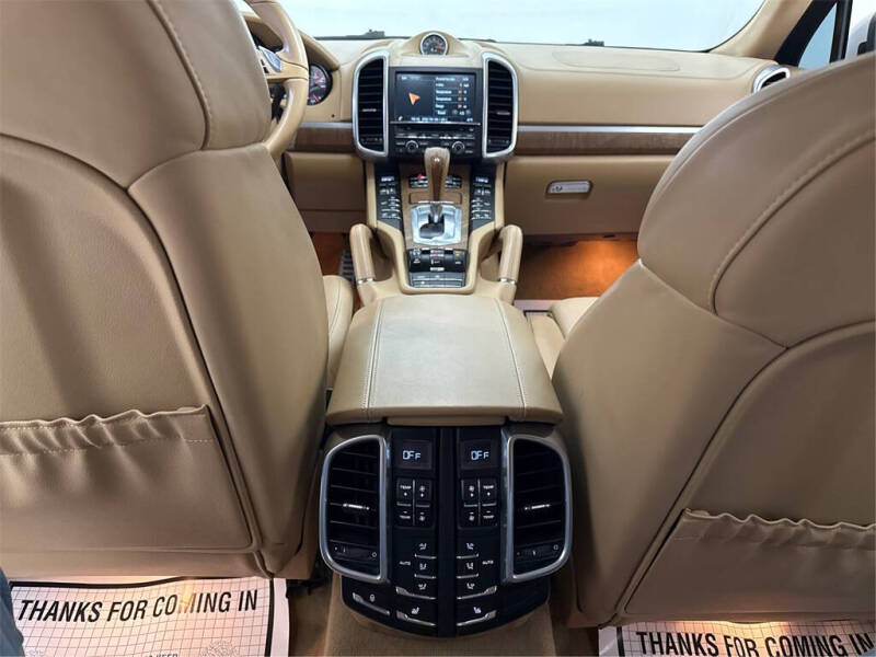 2014 Porsche Cayenne Turbo