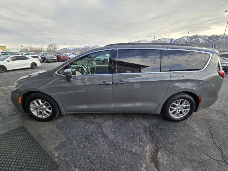 2022 Chrysler Pacifica Touring L