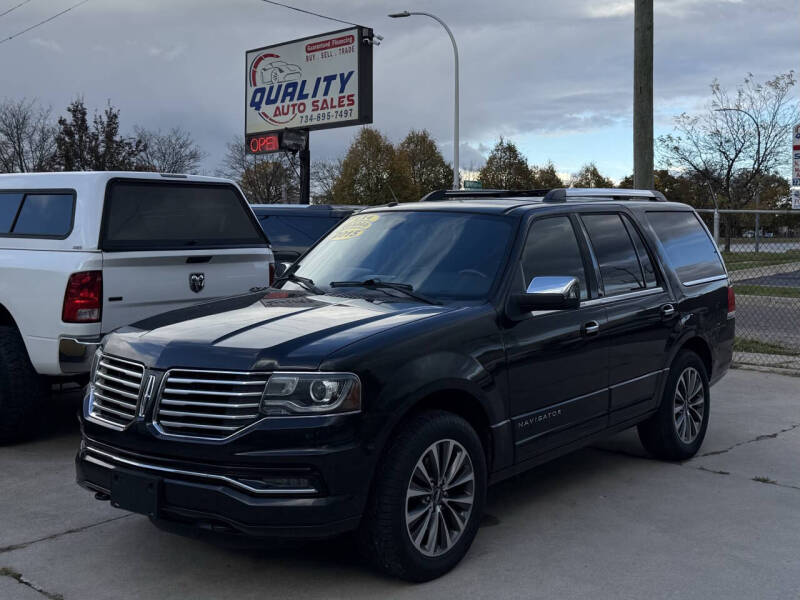2015 Lincoln Navigator Base's photo