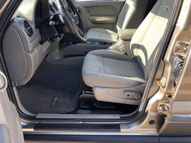 2006 Jeep Liberty for sale at Extreme Auto Plaza in Des Moines, IA