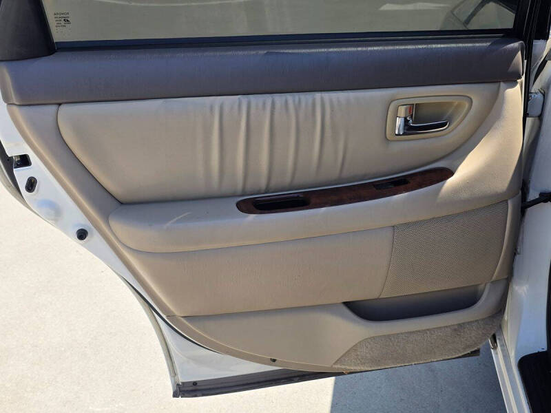 2000 Toyota Avalon XL
