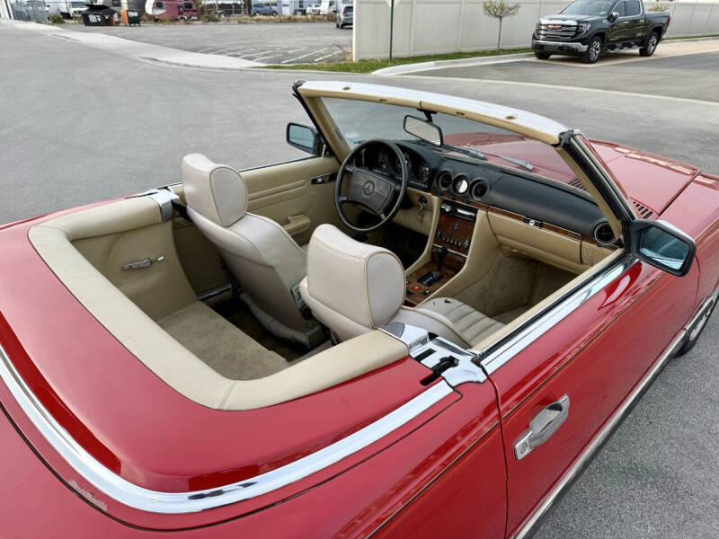 1987 Mercedes-Benz 560-Class 560 SL