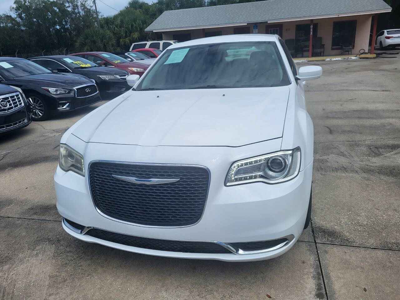 2016 Chrysler 300 for sale at FAMILY AUTO BROKERS in Longwood, FL