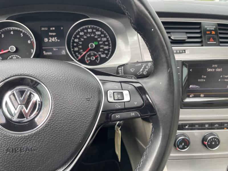 2015 Volkswagen Golf TSI SE