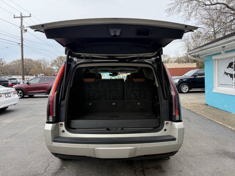 2016 Cadillac Escalade Luxury Collection