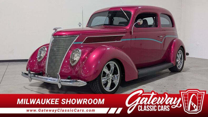 1937 Ford Tudor